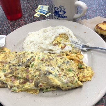 Dots Diner - Luling - Diners Near Me - Luling, Louisiana