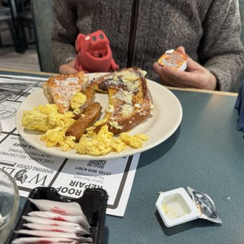E and E Family Diner - Breakfast - Diners Near Me - Manheim, Pennsylvania