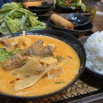 Kin Long Beach - Beef curry lunch - Thai Near Me - Long Beach, California Kin Long Beach - Beef curry lunch - Thai Near Me - Long Beach, California