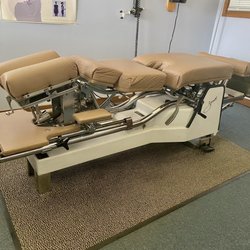 Quickenden Chiropractic Clinic - Automatic tables
