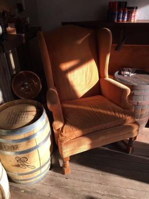 Duke's Liquor Box by null