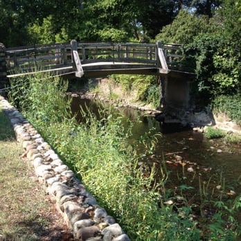 Memorial Park - Idyllic in its setting, this footbridge offers a relaxing, pastoral feel. - Parks Near Me - Maplewood, New Jersey Memorial Park - Idyllic in its setting, this footbridge offers a relaxing, pastoral feel. - Parks Near Me - Maplewood, New Jersey