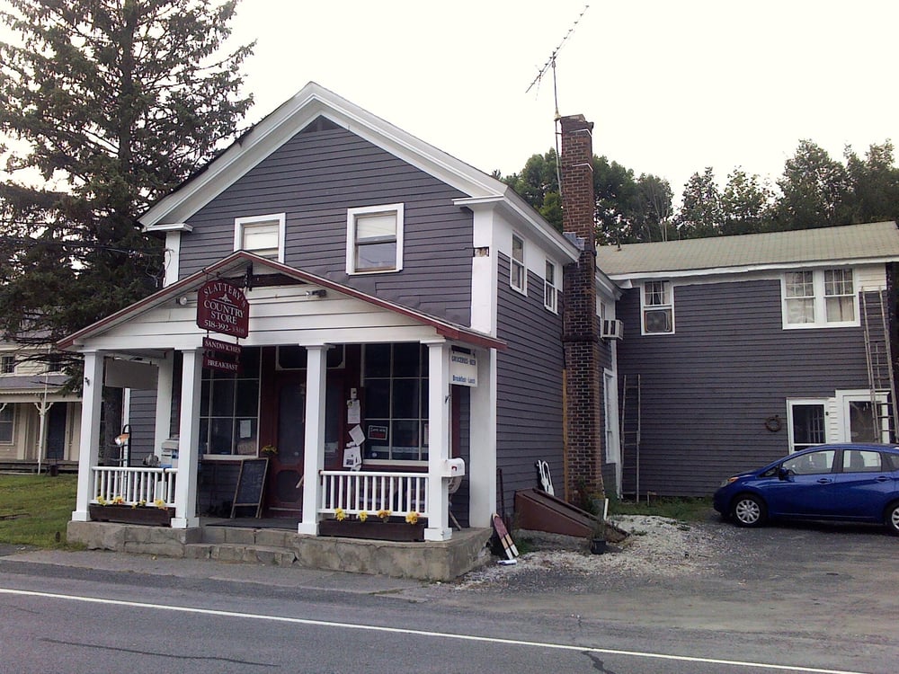SLATTERY’S STORE 1135 State Rt 295, East Chatham, New York Grocery
