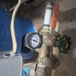 Eberly's Plumbing & Heating - Pressure gauge