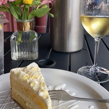 Pignetti's - Lemon dessert - Italian Near Me - Temple, Texas Pignetti's - Lemon dessert - Italian Near Me - Temple, Texas