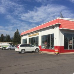 Les Schwab Tire Center - Outside