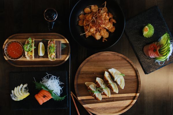 HandoSake Sushi by null