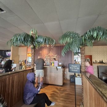 Sing Tong Thai Cuisine - Front of Restaurant - Thai Near Me - Renton, Washington