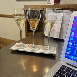 Vino Volo - Sparkling wine flight