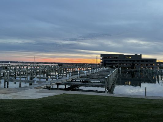 West End Tavern by null