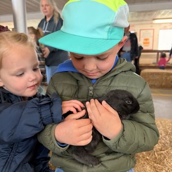 Kelley Farmstead - Attraction Farms Near Me - Fond du Lac, Wisconsin