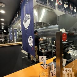 Yoshi Ramen - Counter to order/kitchen