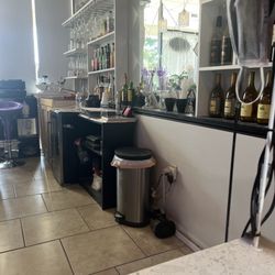 XO Nail & Spa tallahassee - Really dusty and crowded area
