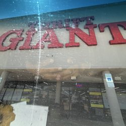 Thrift Giant - Front area