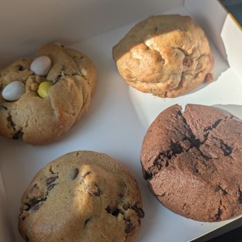 Chip Cookies - 4 pack - Desserts Near Me - Dublin, California Chip Cookies - 4 pack - Desserts Near Me - Dublin, California