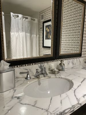 The Alexandrian Old Town Alexandria, Autograph Collection by null
