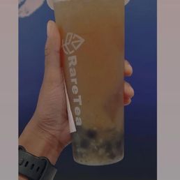 Kiwi Fruit Tea w/Aiyu Jelly + boba Kiwi Fruit Tea w/Aiyu Jelly + boba