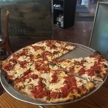 Little City Pizza - Margarita pizza - Pizza Near Me - Avon, Connecticut Little City Pizza - Margarita pizza - Pizza Near Me - Avon, Connecticut