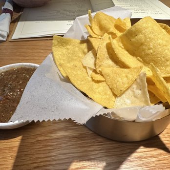 Mancha Cocina Mexicana - Chips and Salsa complimentary - Mexican Near Me - Leesburg, Virginia