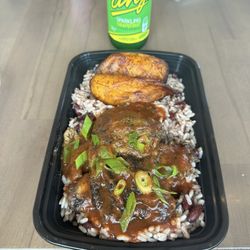 The Jerk Hut - Jerk chicken