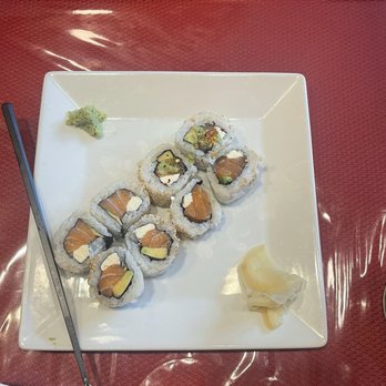 Seiji's Sushi - Philadelphia roll - Japanese Near Me - Kailua Kona, Hawaii Seiji's Sushi - Philadelphia roll - Japanese Near Me - Kailua Kona, Hawaii