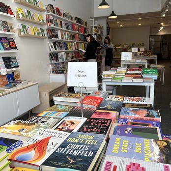 Flying Books - Bookstores Near Me - Toronto, Ontario Flying Books - Bookstores Near Me - Toronto, Ontario