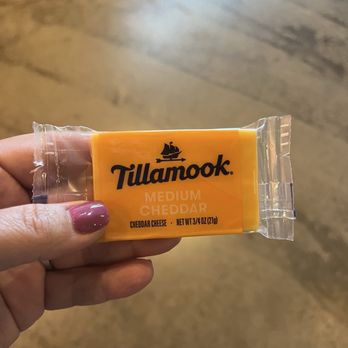 Tillamook Creamery - Samples - Cheese Shops Near Me - Tillamook, Oregon