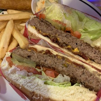Susie's Fort Mitchell Grill - Burger - New American Near Me - Fort Mitchell, Alabama Susie's Fort Mitchell Grill - Burger - New American Near Me - Fort Mitchell, Alabama