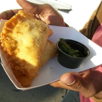Piaggio Gaucho On Wheels - Chicken Empanadas (LA Street Food Festival Saturday February 13, 2010) - Argentine Near Me Piaggio Gaucho On Wheels - Chicken Empanadas (LA Street Food Festival Saturday February 13, 2010) - Argentine Near Me