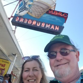 East Wind Drive-In - Ice cream time..lol - American Near Me - Cascade Locks, Oregon East Wind Drive-In - Ice cream time..lol - American Near Me - Cascade Locks, Oregon