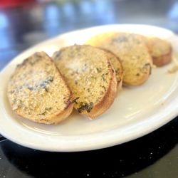 La Cucina Italian Eatery - Johnny's Garlic Bread