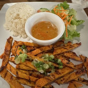 Pho Saigon Bay - Lodi - Rice plate + Ga Nuong (Side Of Grilled Chicken) - Vietnamese Near Me - Lodi, California Pho Saigon Bay - Lodi - Rice plate + Ga Nuong (Side Of Grilled Chicken) - Vietnamese Near Me - Lodi, California