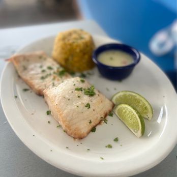 Salitre Mesón Costero - Mahi mahi & Mofongo - Seafood Near Me - Arecibo, Puerto Rico Salitre Mesón Costero - Mahi mahi & Mofongo - Seafood Near Me - Arecibo, Puerto Rico