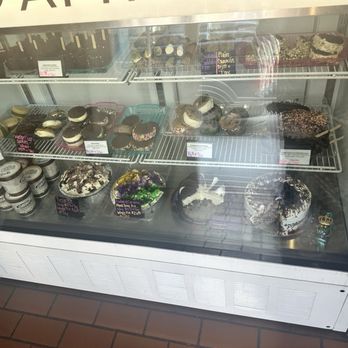 Abbott's Frozen Custard - Ice cream cake, ice cream cookies etc. - Ice Cream & Frozen Yogurt Near Me - New Orleans, Louisiana Abbott's Frozen Custard - Ice cream cake, ice cream cookies etc. - Ice Cream & Frozen Yogurt Near Me - New Orleans, Louisiana