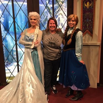 Anna & Elsa Royal Welcome - Amusement Parks Near Me - Anaheim, California Anna & Elsa Royal Welcome - Amusement Parks Near Me - Anaheim, California