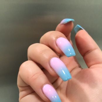 Local Honey - Fresh af pink and blue ombré by Sonia - Nail Salons Near Me - Brooklyn, New York