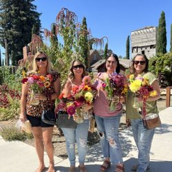 Saturday morning flower picking and coffee with your besties