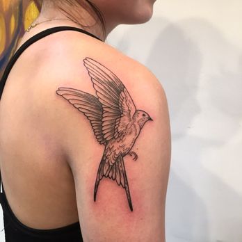 Fattys Tattoos & Piercings - Bird tattoo with Ellen - Piercing Near Me - Washington, DC, District of Columbia Fattys Tattoos & Piercings - Bird tattoo with Ellen - Piercing Near Me - Washington, DC, District of Columbia
