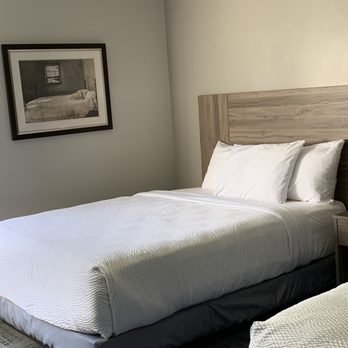 Harvest Inn Hotel - Bed in the room - Hotels Near Me - Pine Bush, New York Harvest Inn Hotel - Bed in the room - Hotels Near Me - Pine Bush, New York