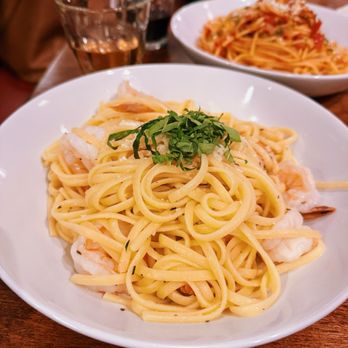 Monty’s Red Sauce - Linguine Shrimp Scampi - Italian Near Me - Portland, Oregon Monty’s Red Sauce - Linguine Shrimp Scampi - Italian Near Me - Portland, Oregon