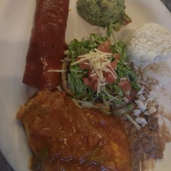 Jardines Baja - Mexican combination plate $330 - Hotels Near Me - Baja California, BCN Jardines Baja - Mexican combination plate $330 - Hotels Near Me - Baja California, BCN