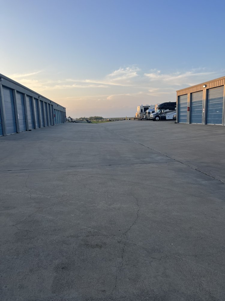 BAYSIDE STORAGE Updated September 2024 17616 Termini San Luis Pass