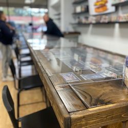 Sierra Nevada Sports Cards - Great card bar to hang out at