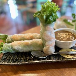 Huong Duong - Spring rolls