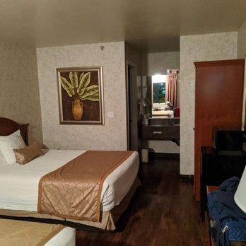 St. George Inn & Suites - Hotels Near Me - Saint George, Utah St. George Inn & Suites - Hotels Near Me - Saint George, Utah