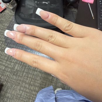 LA Nails - Nail Salons Near Me - Saint Paul, Minnesota