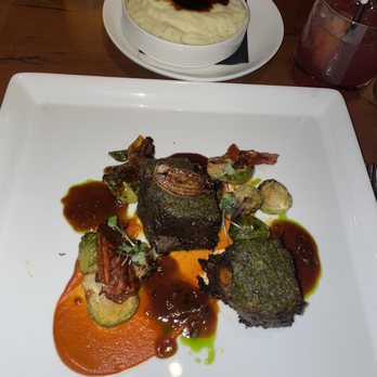 Different Pointe of View - Rosemary Port Braised Short Rib and mashed potatoes - New American Near Me - Phoenix, Arizona