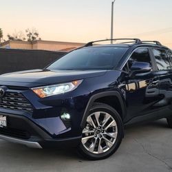 INDRIVE AUTOS - Featuring luxurious leather seating, modern technology, and ample cargo space.
()