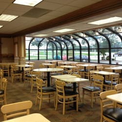Wendy's - Modernized dining area