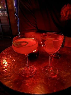 Honeycomb Hi-Fi Listening Bar by null